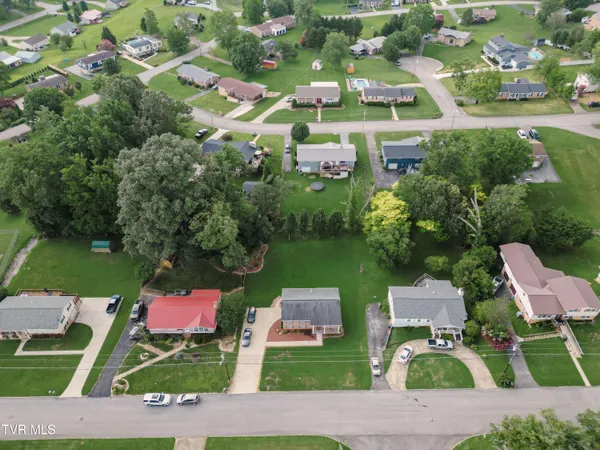 $316,000 | 300 Pinecrest Drive, Greeneville, TN 37743