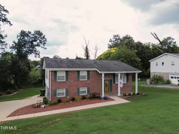 $316,000 | 300 Pinecrest Drive, Greeneville, TN 37743