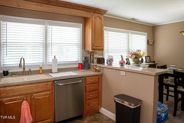 $316,000 | 300 Pinecrest Drive, Greeneville, TN 37743