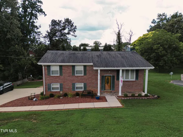 $316,000 | 300 Pinecrest Drive, Greeneville, TN 37743