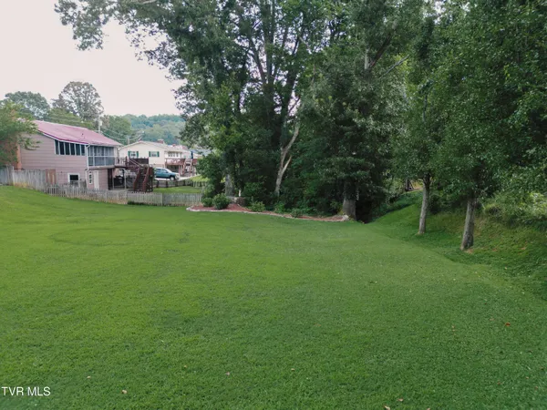 $316,000 | 300 Pinecrest Drive, Greeneville, TN 37743