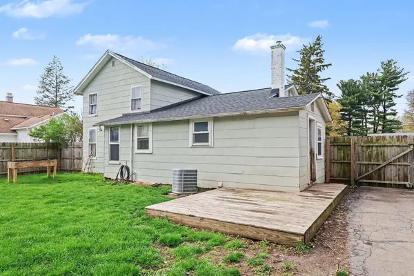 $168,000 | 218 East Vienna Street, Schoolcraft, MI 49087