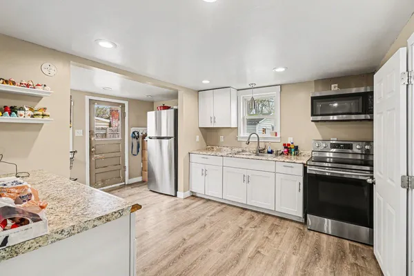 $168,000 | 218 East Vienna Street, Schoolcraft, MI 49087