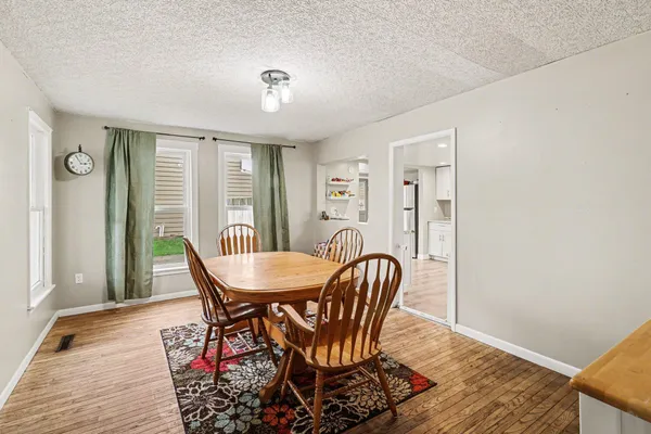 $168,000 | 218 East Vienna Street, Schoolcraft, MI 49087