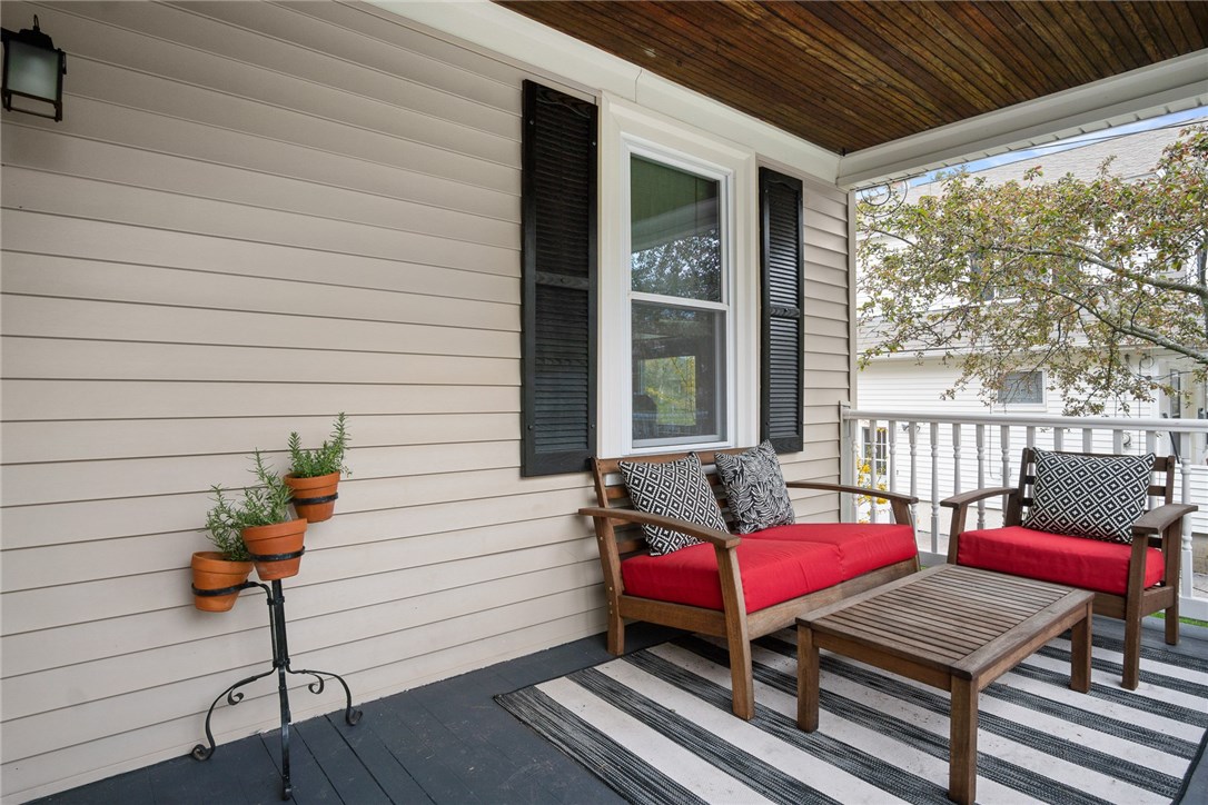 41 Mayfair Road Warwick, RI 02888 - Photo 3 of 28 Gallery Image 3