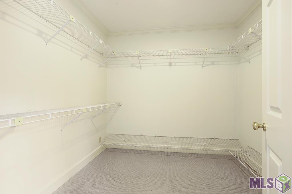 45 Jamestowne Court Baton Rouge, LA 70809 - Photo 31 of 35 Primary Closet