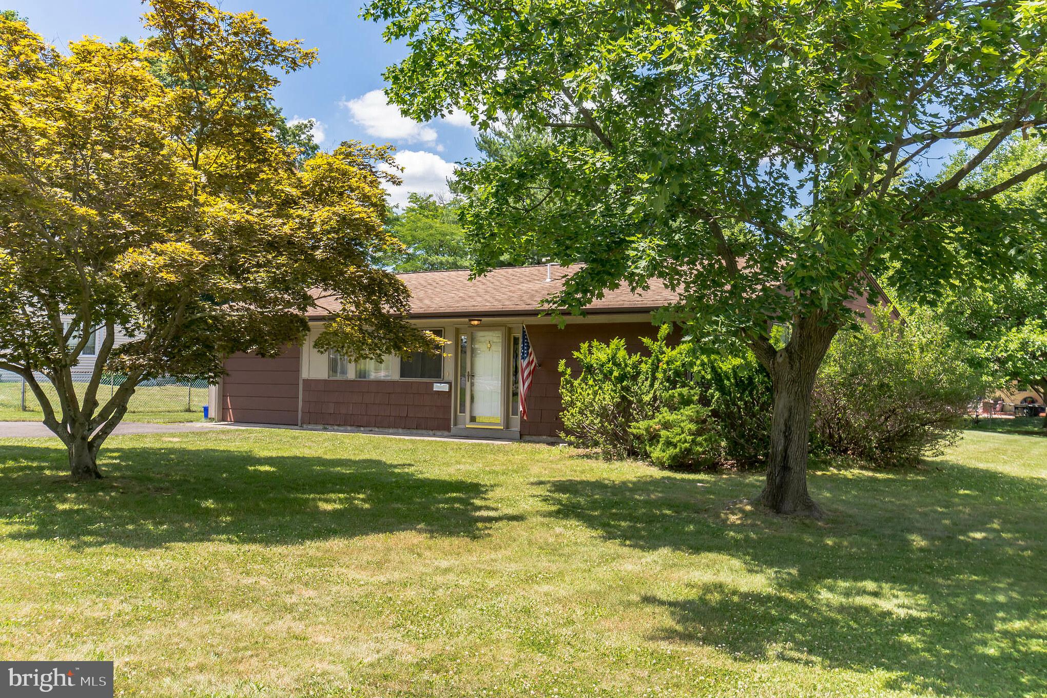 3 Berwick Road Kendall Park, NJ 08824 - Photo 2 of 28 Gallery Image 2