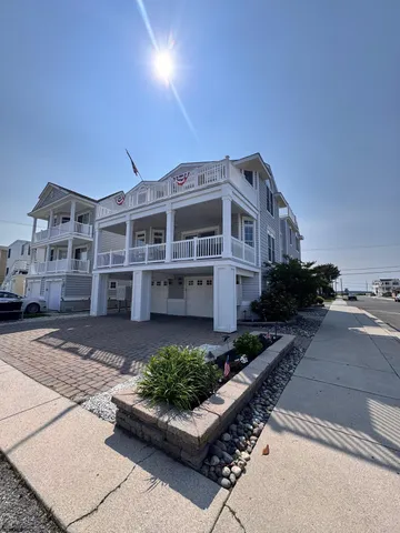 $4,500 | 404 50th Street, Unit 2, Ocean City, NJ 08226