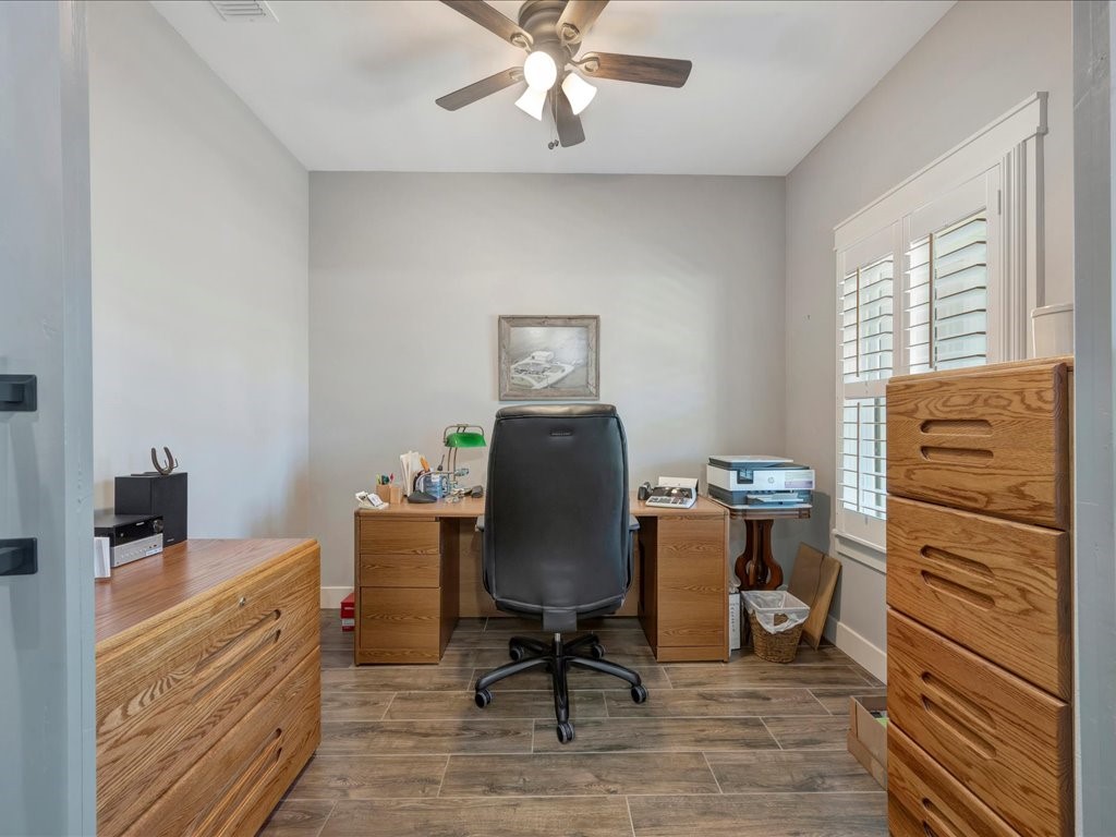 1105 C C Road Diboll, TX 75941 - Photo 7 of 34