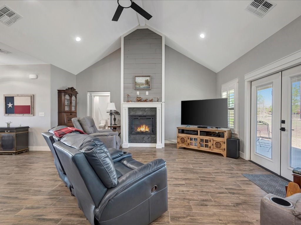 1105 C C Road Diboll, TX 75941 - Photo 9 of 34