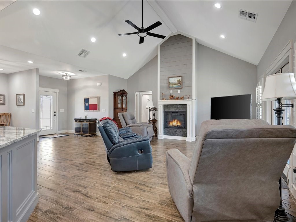 1105 C C Road Diboll, TX 75941 - Photo 10 of 34