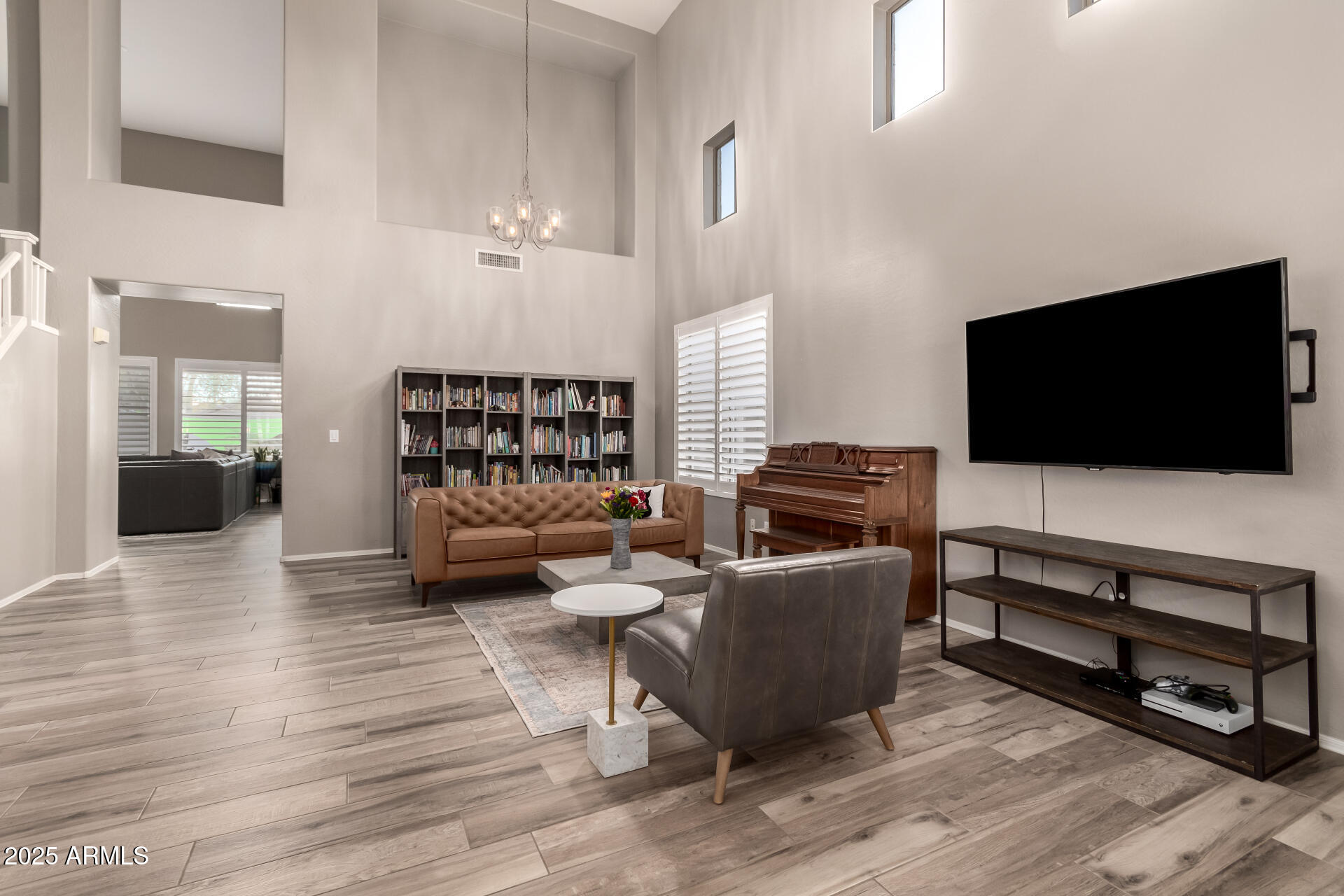 2527 West Kit Carson Trail Anthem, AZ 85086 - Photo 5 of 49 Living Room