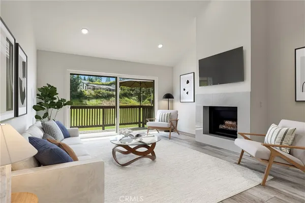 $1,495,000 | 52 Sea Pine Lane, Newport Beach, CA 92660