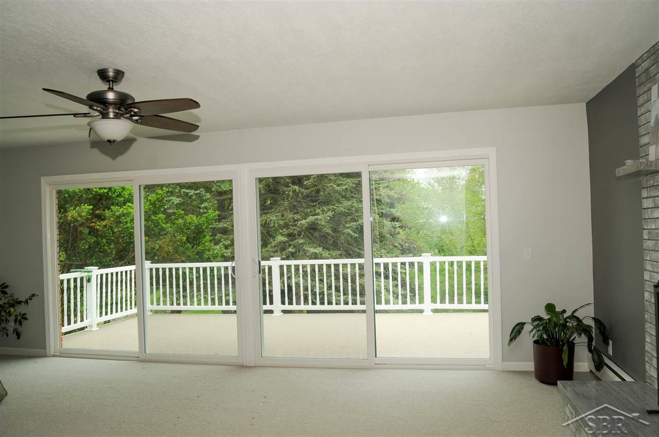3644 North River Road Freeland, MI 48623 - Photo 5 of 21 Family Room