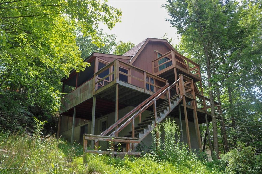 228 Regent Street Bushkill, PA 18324 - Photo 1 of 16