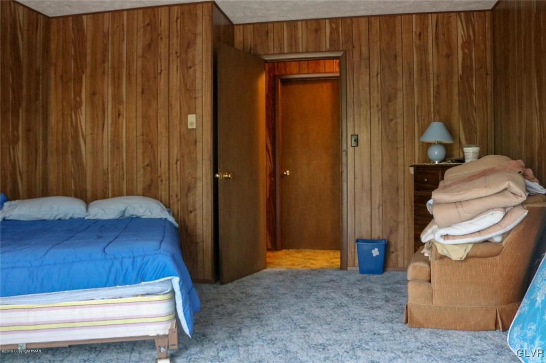 228 Regent Street Bushkill, PA 18324 - Photo 10 of 16