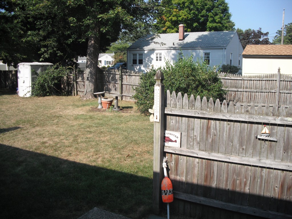 854 Grayson Drive Springfield, MA 01119 - Photo 20 of 22