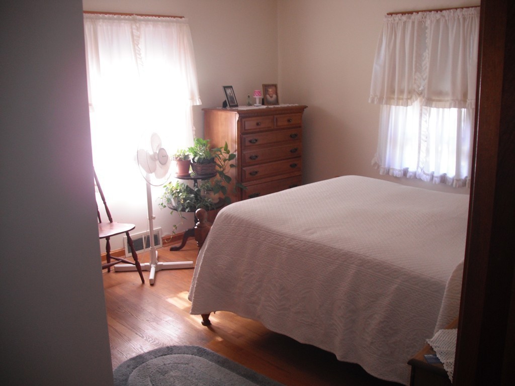 854 Grayson Drive Springfield, MA 01119 - Photo 10 of 22