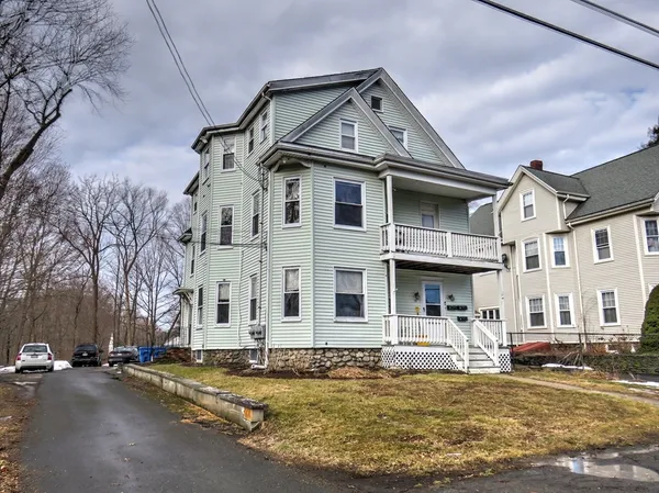 $2,500 | 20 Beulah Street, Unit 1, Whitman, MA 02382
