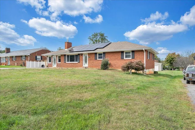 $299,900 | 1102 Maiden Lane, Bedford, VA 24523