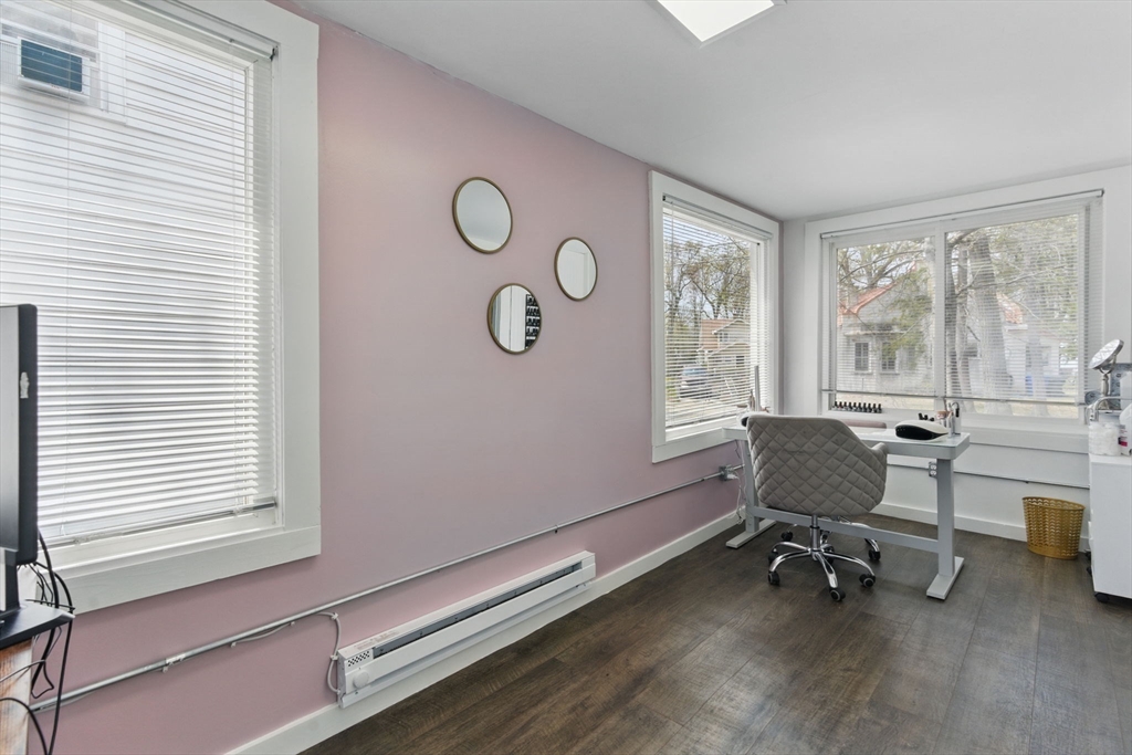 27 Newhall Street Springfield, MA 01109 - Photo 16 of 27 Gallery Image 16