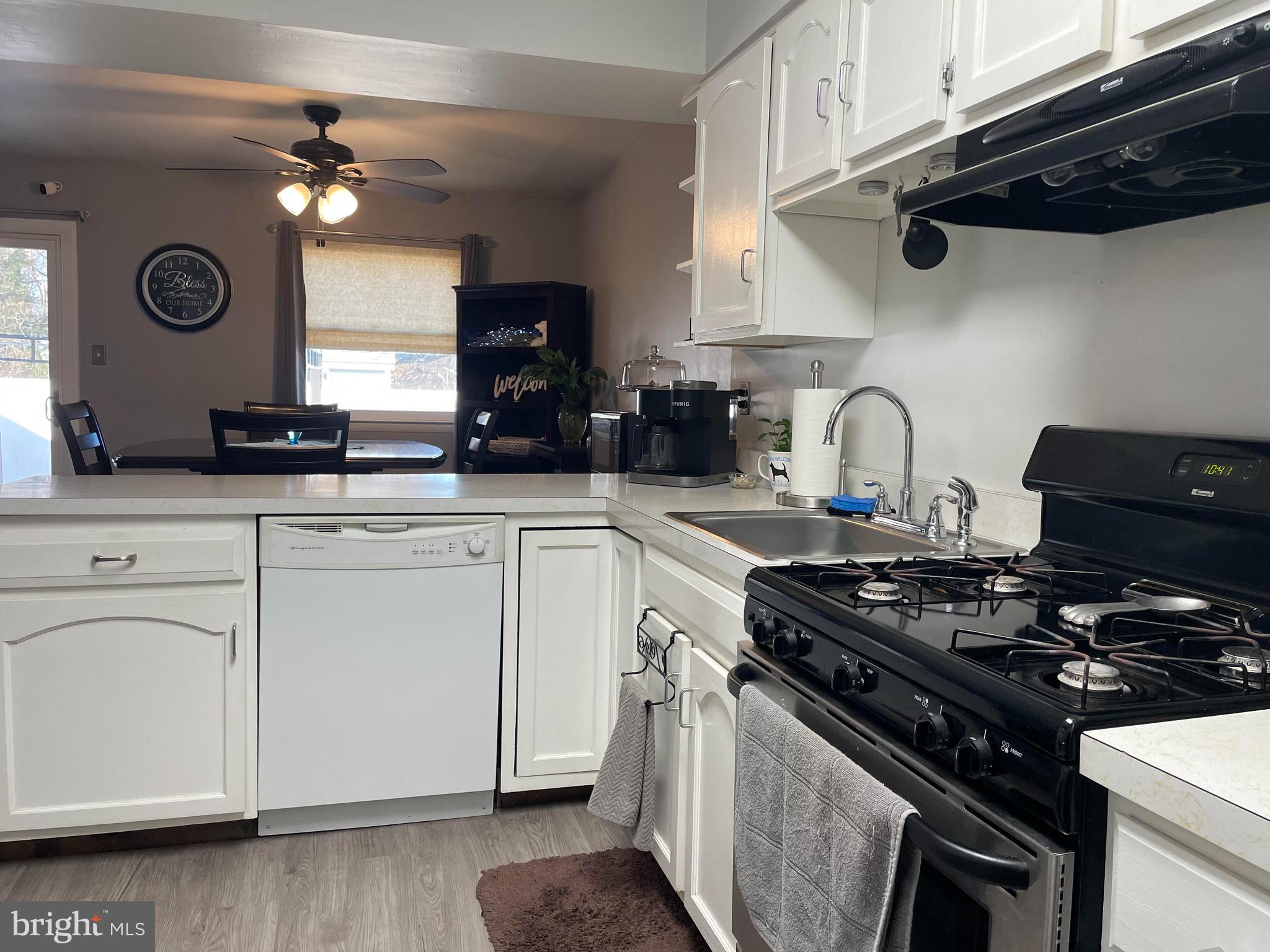 1964 East Oak Road, Unit L4 Vineland, NJ 08361 - Photo 6 of 38 Kitchen