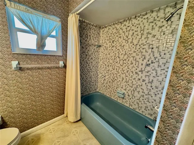 $285,000 | 1221 Southwest 75th Drive, Gainesville, FL 32607