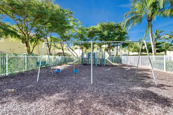 $2,850 | 2590 Cordoba Bend, Unit 2590, Weston, FL 33327
