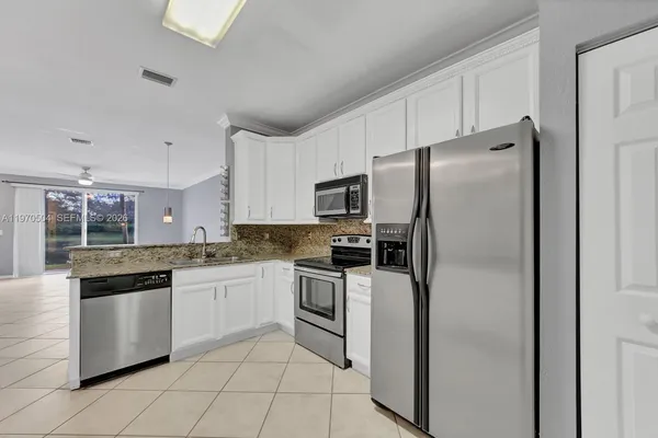 $2,850 | 2590 Cordoba Bend, Unit 2590, Weston, FL 33327