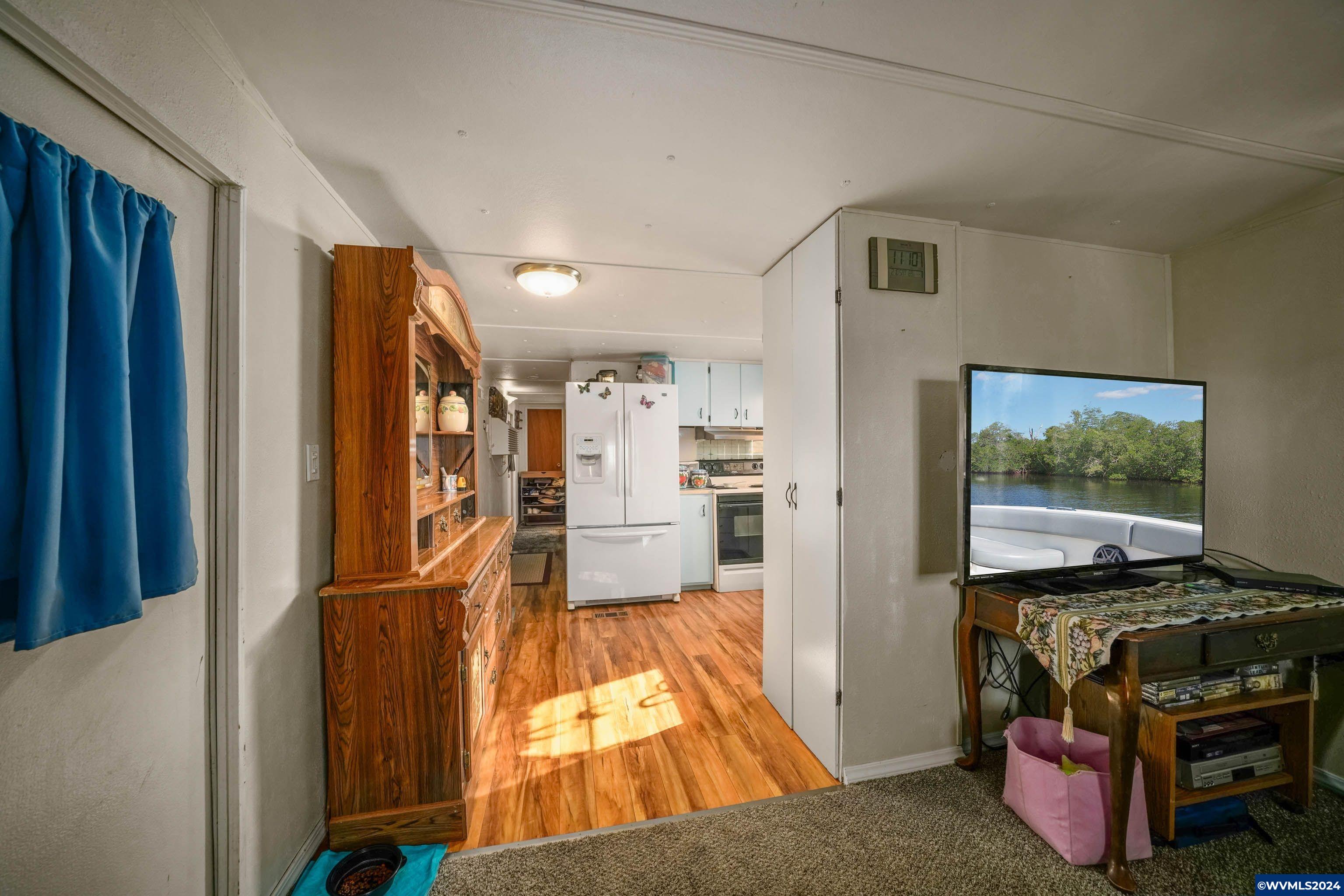 11823 Northeast Carl Road, Unit 1 Woodburn, OR 97071 - Photo 8 of 24