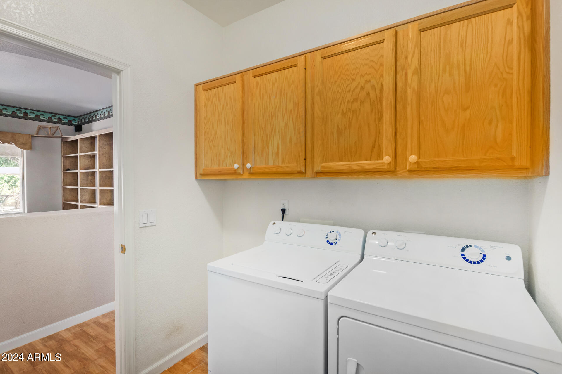 125 East Smoke Tree Road Gilbert, AZ 85296 - Photo 25 of 33 laundry