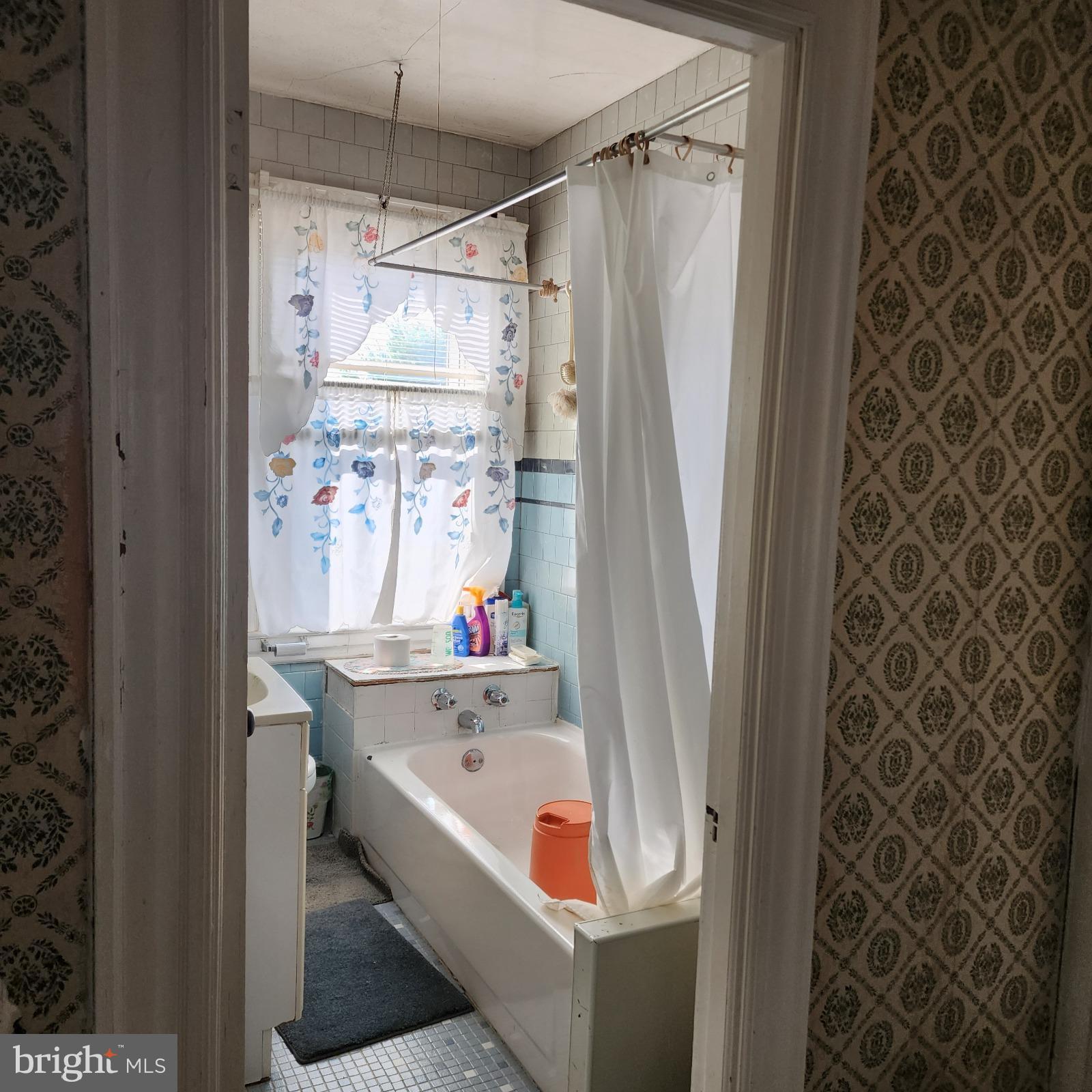 2708 Goodwood Road Baltimore, MD 21214 - Photo 15 of 28