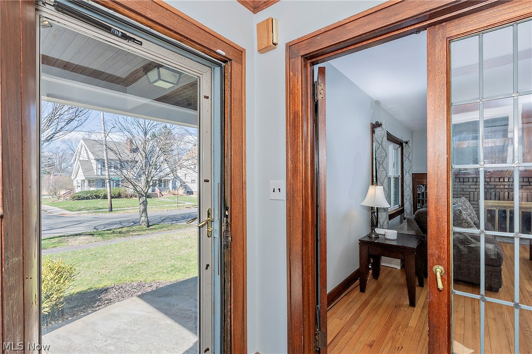 923 Cambridge Road Cleveland Heights, OH 44121 - Photo 2 of 42 Gallery Image 2