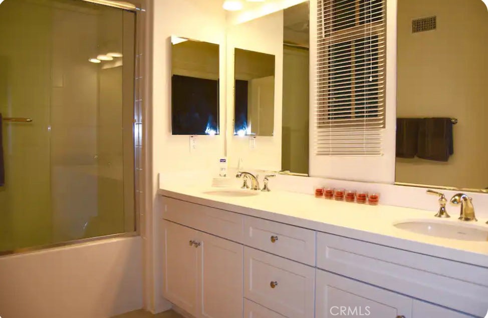 162 Overbrook Irvine, CA 92620 - Photo 11 of 27 Gallery Image 11