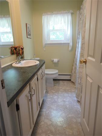 2 Sherwood Road Auburn, MA 01501 - Photo 18 of 30 Gallery Image 18