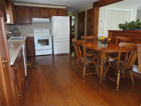 2 Sherwood Road Auburn, MA 01501 - Photo 8 of 30 Gallery Image 8