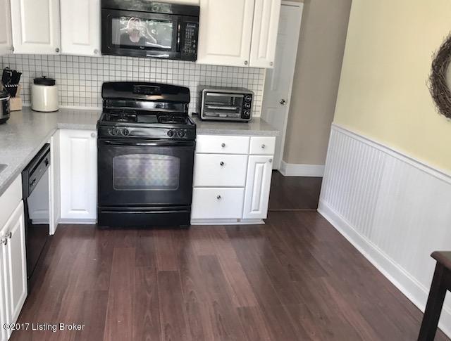 409 Wood Road Louisville, KY 40222 - Photo 19 of 53 Kitchen has room for a table!