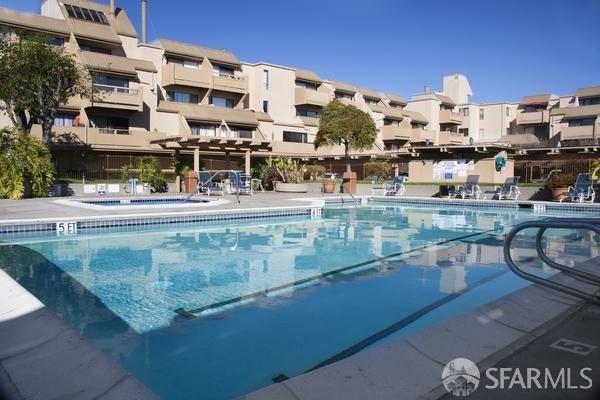 7 Embarcadero West, Unit 111 Oakland, CA 94607 - Photo 20 of 49