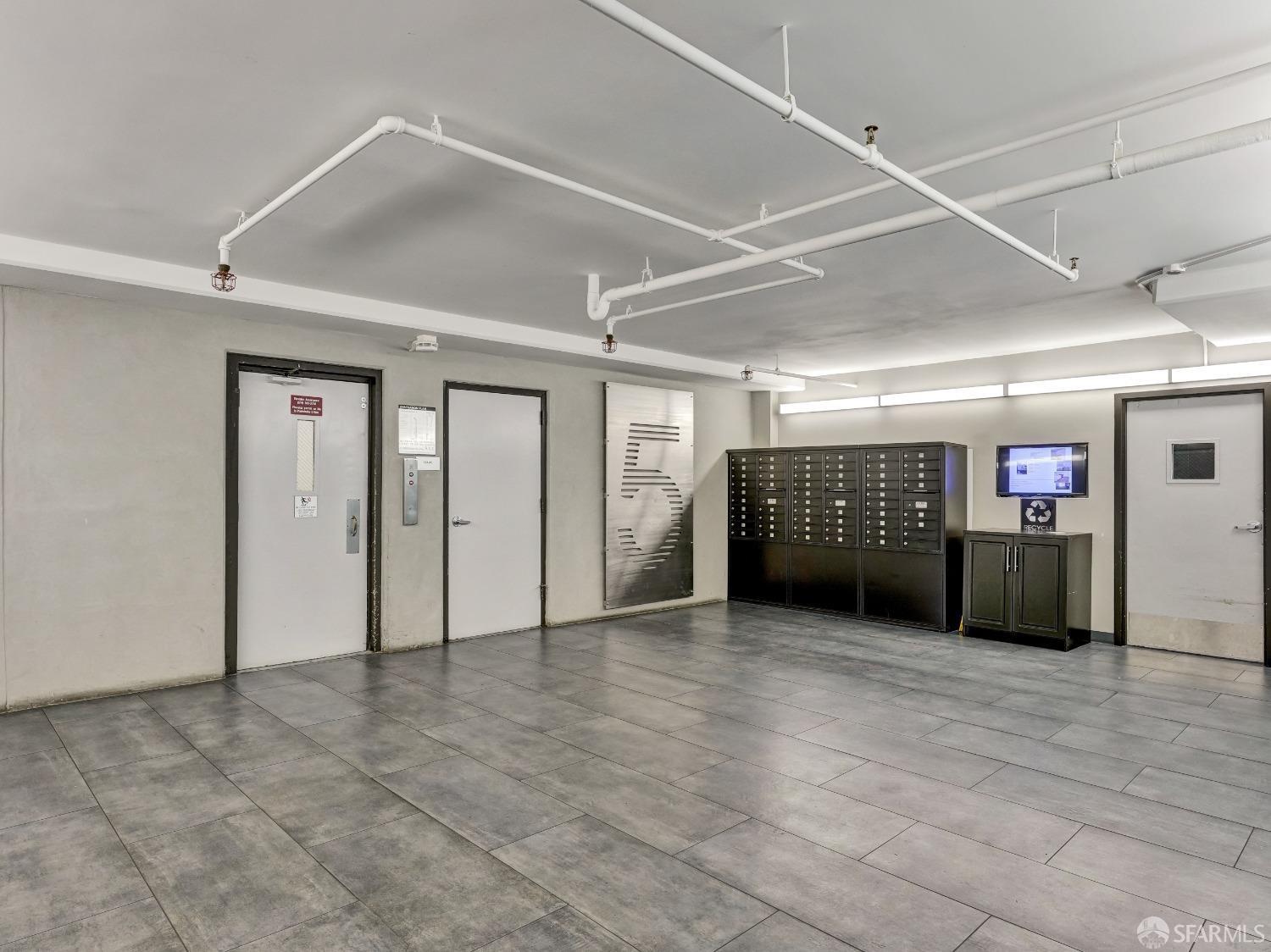 7 Embarcadero West, Unit 111 Oakland, CA 94607 - Photo 22 of 49