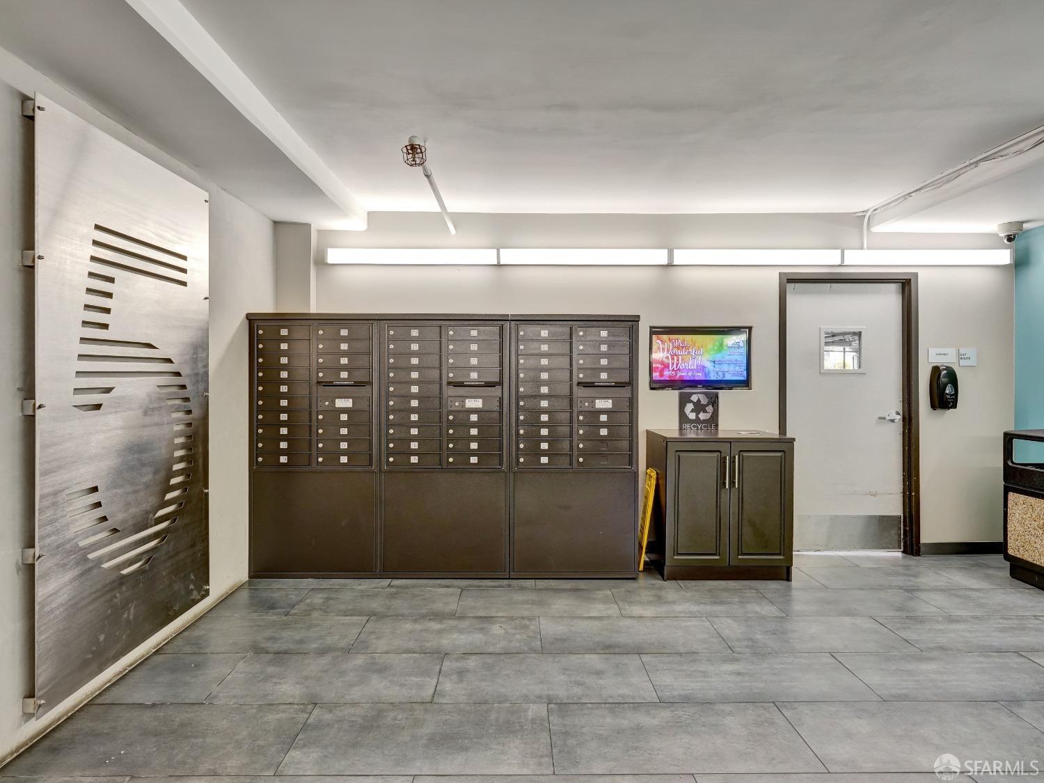 7 Embarcadero West, Unit 111 Oakland, CA 94607 - Photo 23 of 49