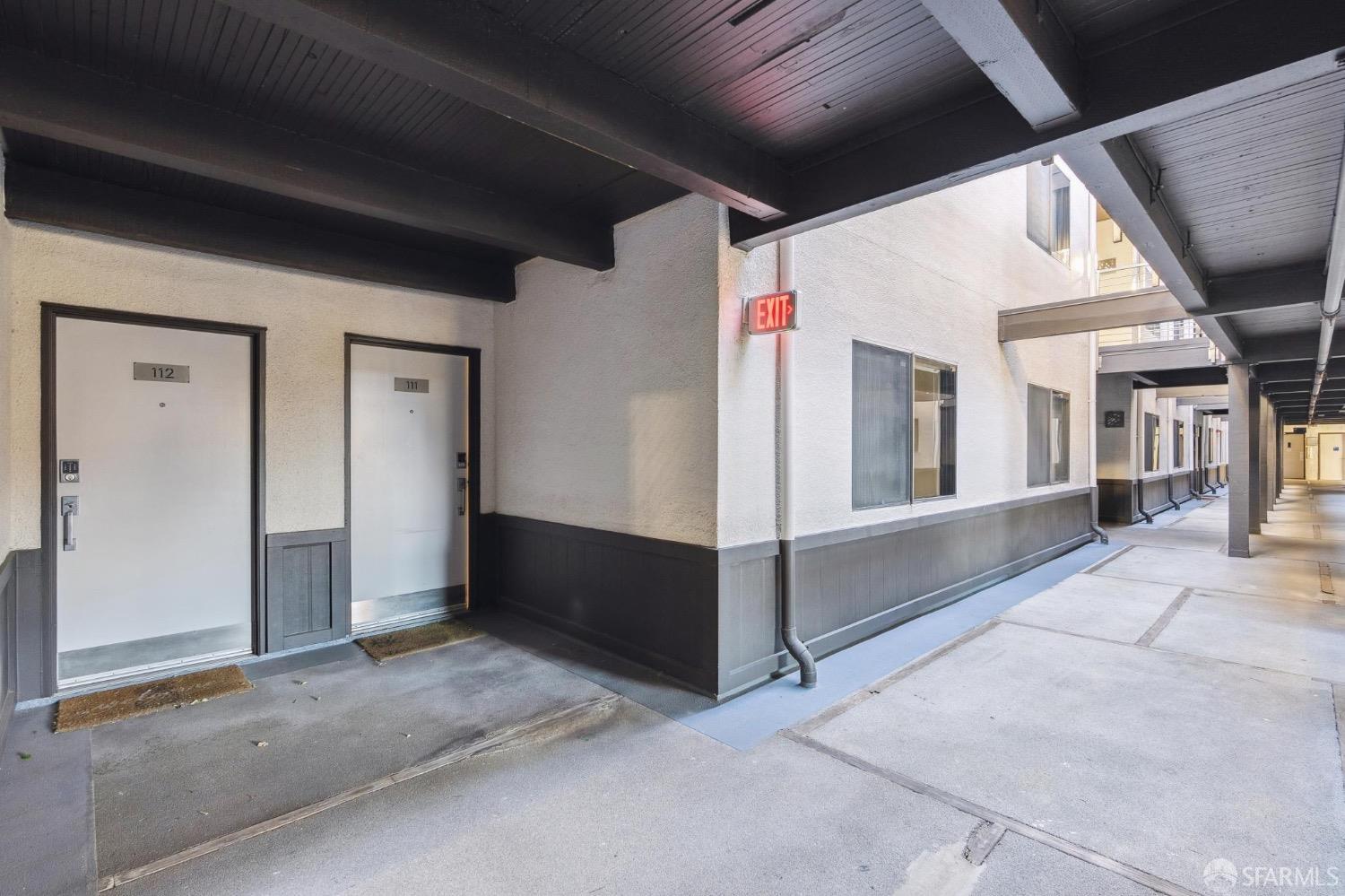 7 Embarcadero West, Unit 111 Oakland, CA 94607 - Photo 27 of 49