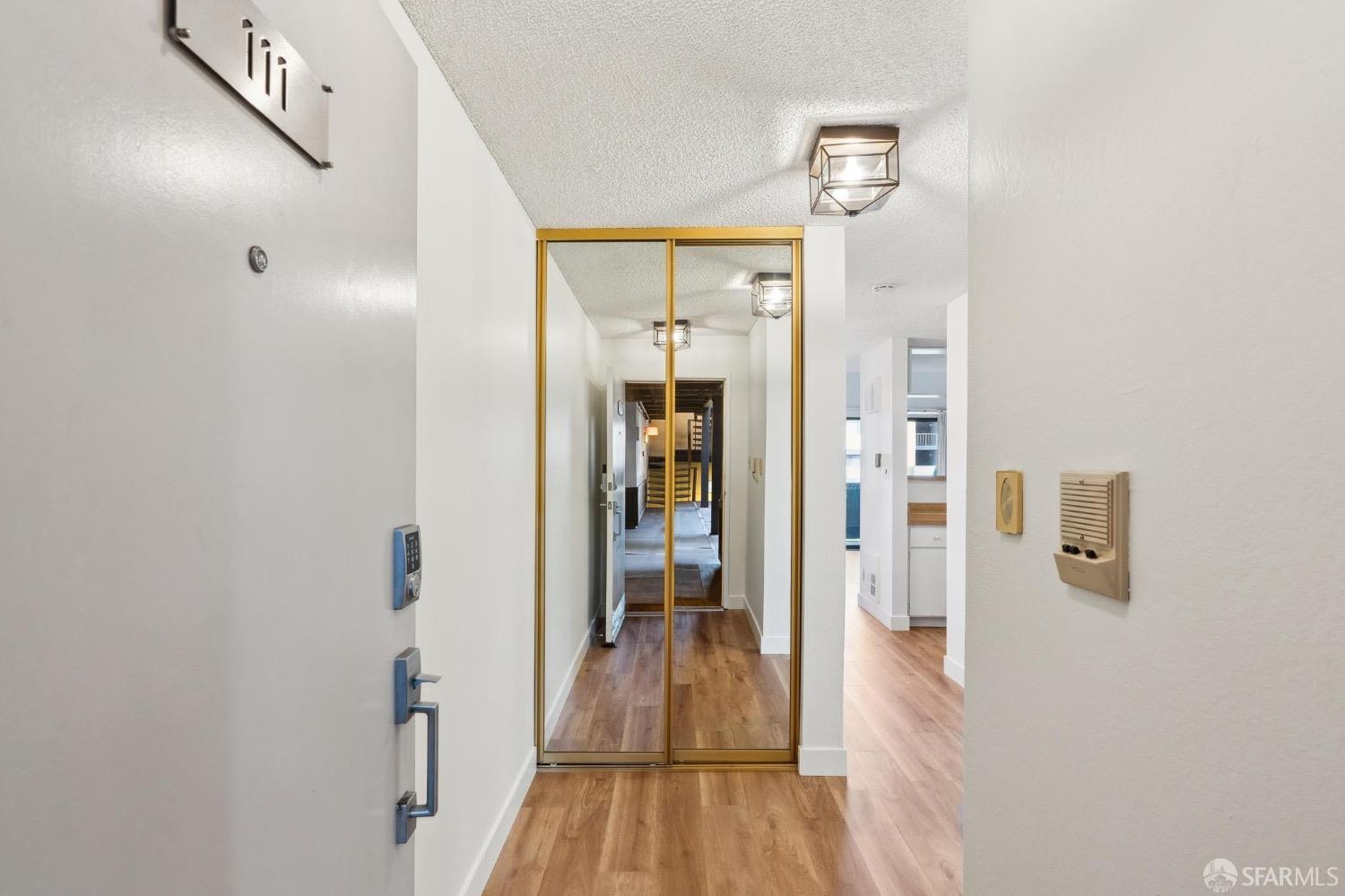 7 Embarcadero West, Unit 111 Oakland, CA 94607 - Photo 29 of 49