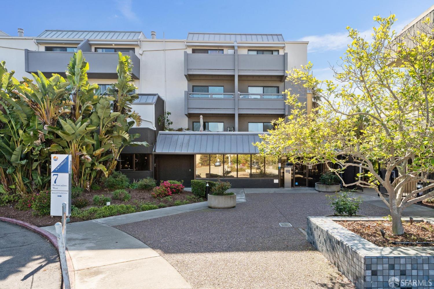 7 Embarcadero West, Unit 111 Oakland, CA 94607 - Photo 5 of 49