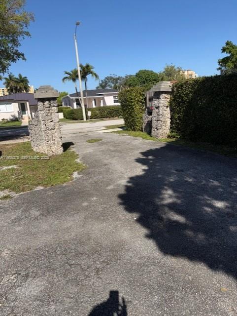3460 Southwest 24th Terrace Miami, FL 33145 - Photo 2 of 7