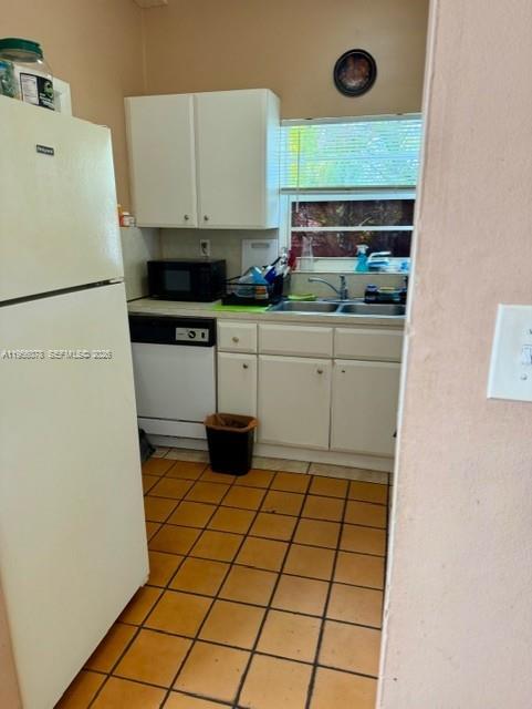 3460 Southwest 24th Terrace Miami, FL 33145 - Photo 5 of 7