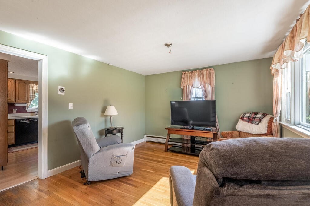 21 Community Road Billerica, MA 01821 - Photo 13 of 30