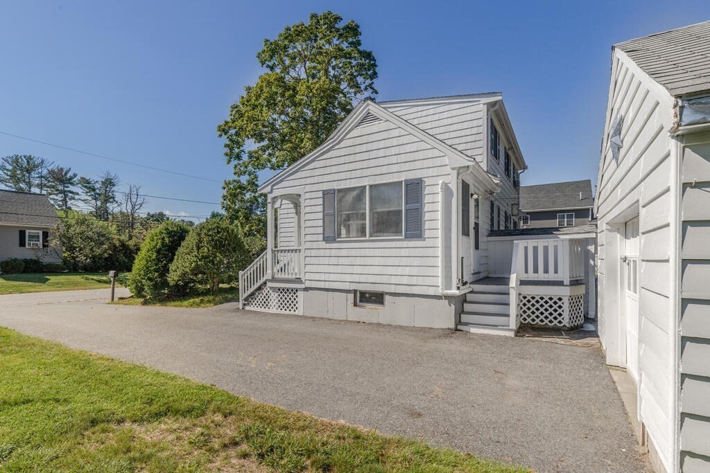 21 Community Road Billerica, MA 01821 - Photo 2 of 30