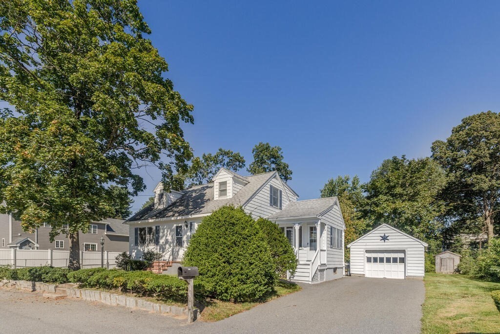 21 Community Road Billerica, MA 01821 - Photo 3 of 30