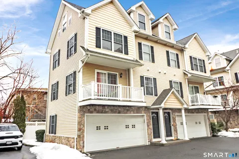 $3,300 | 59 Liberty Street, Unit 21, Stamford, CT 06902