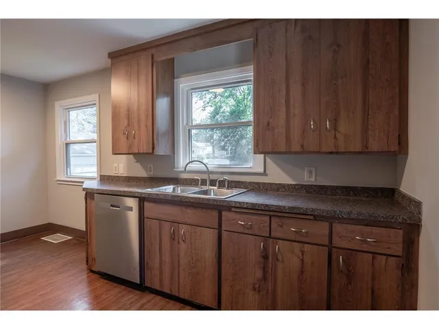 $2,400 | 3708 Xenia Avenue North, Crystal, MN 55422